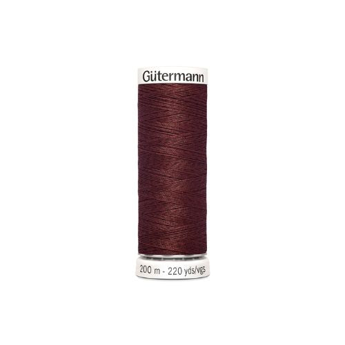 Gutermann naaigaren donker bordeaux – kleurnummer 174, 200 meter.