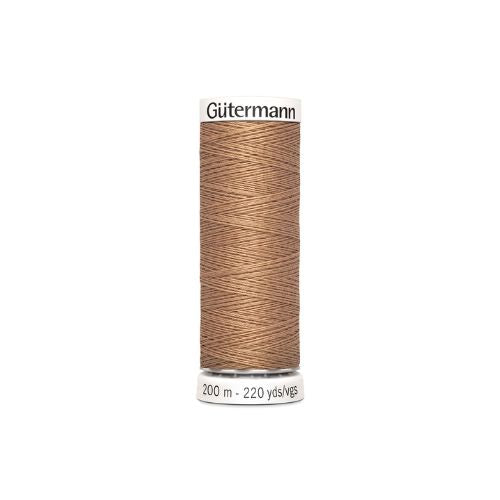 Gutermann naaigaren beige – kleurnummer 179, 200 meter.