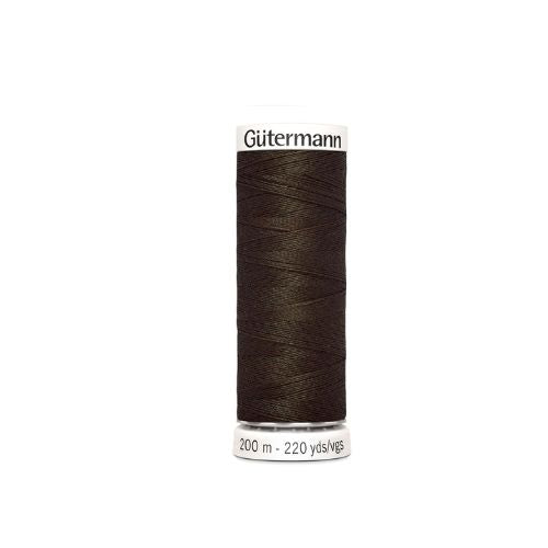 Gutermann naaigaren donkerbruin – kleurnummer 21, 200 meter.