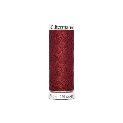 Gutermann naaigaren donker rood – kleurnummer 221, 200 meter.