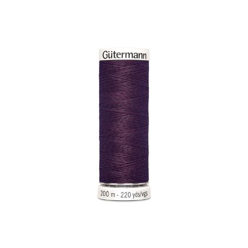 Gutermann naaigaren donker paars – kleurnummer 517, 200 meter.