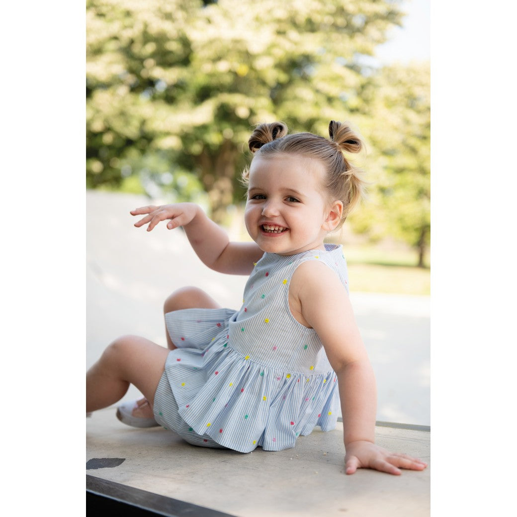 Jurkje gemaakt van katoenen dobby blauw gestreept van poppy.