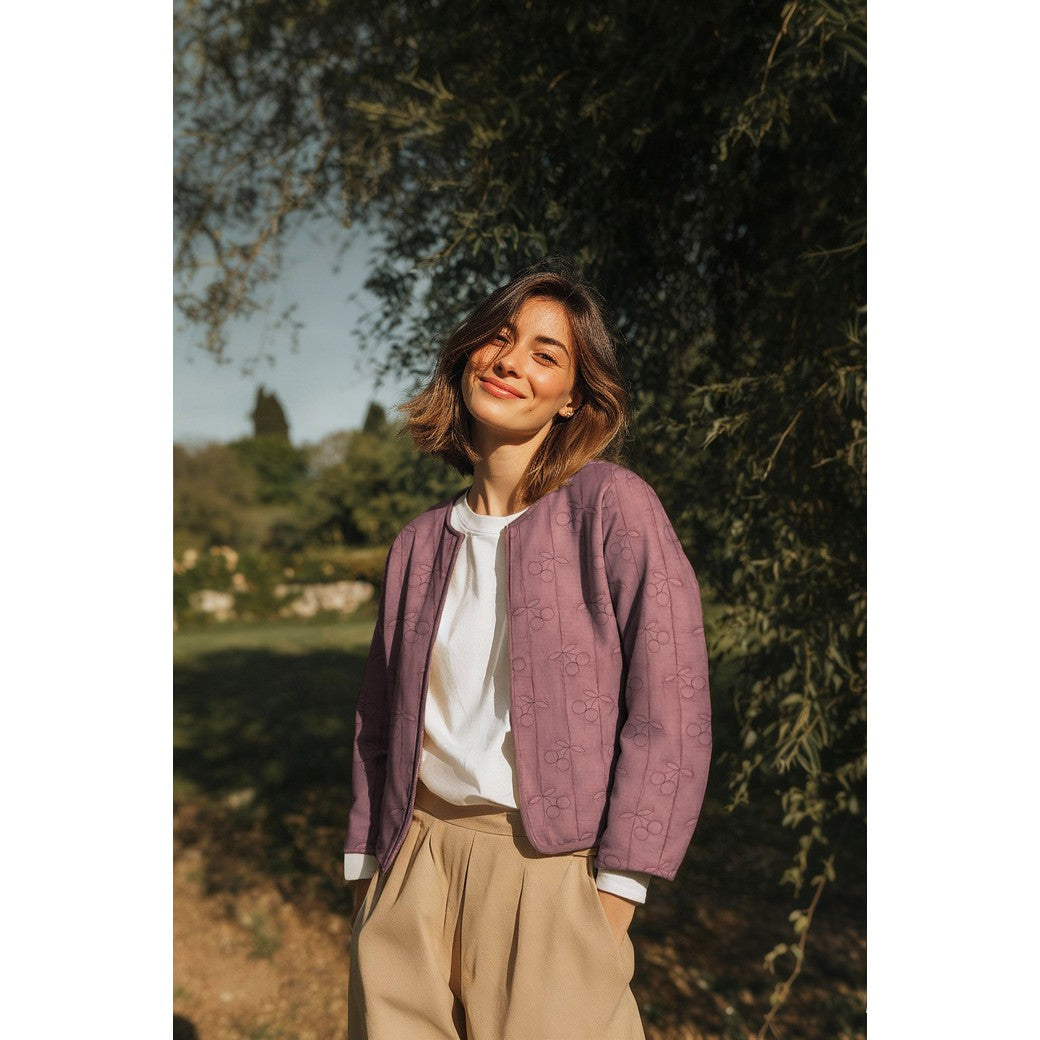 Jaas gemaakt van stepped gewatteerde hydrofiele stof mauve met kersen print