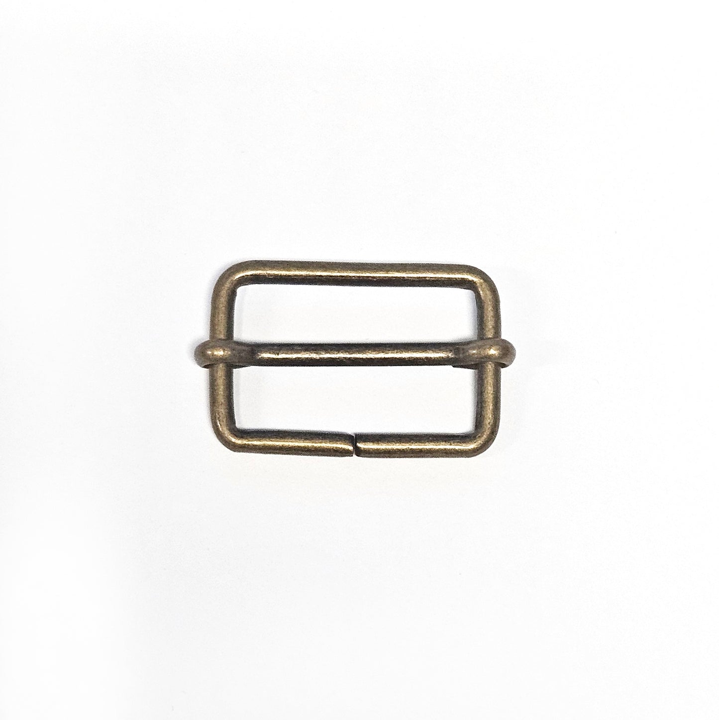 Gesp van 3mm dik en binnenmaat 30mm breed.