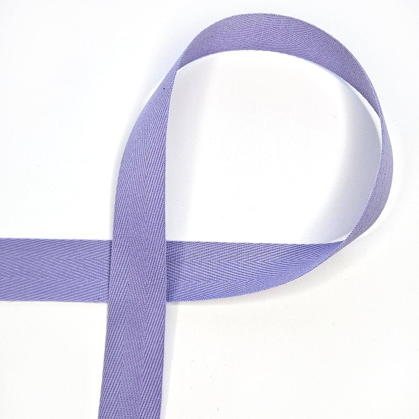 Lila keperband van 2cm breed.