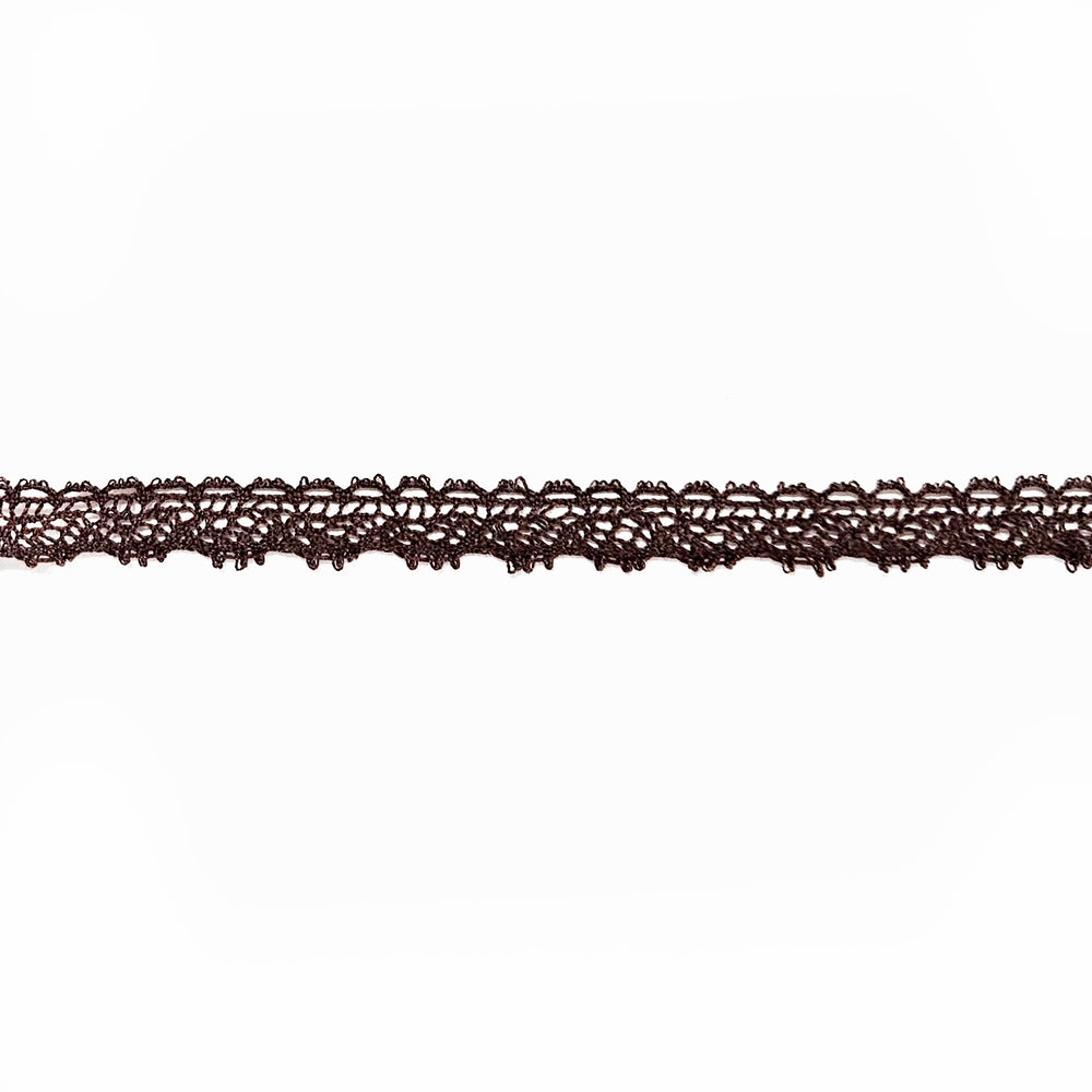 Bruine katoenen kanten bandje van 13mm breed.