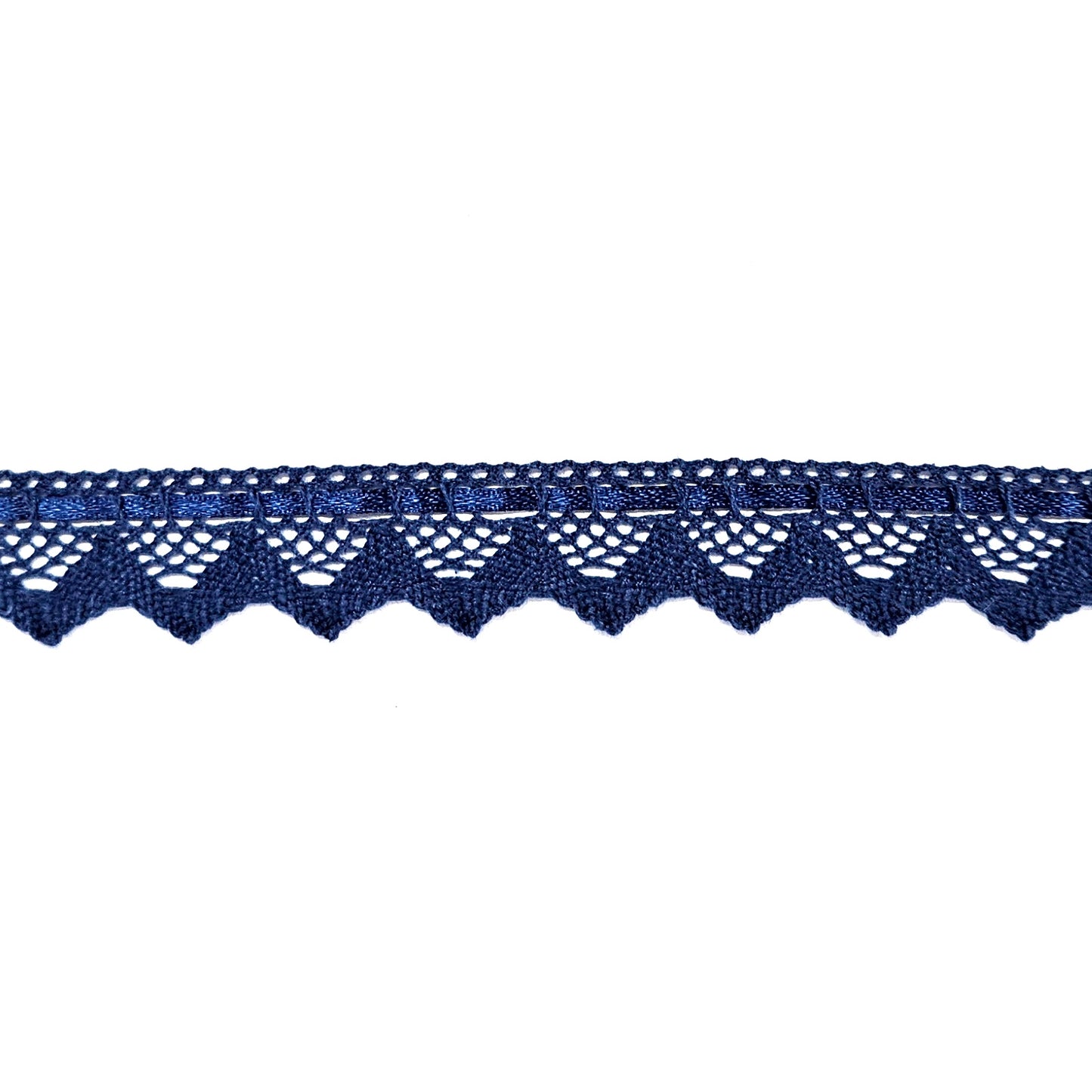 Navy blauwe katoenen kant band met satijnlint er doorheen van 25mm breed.