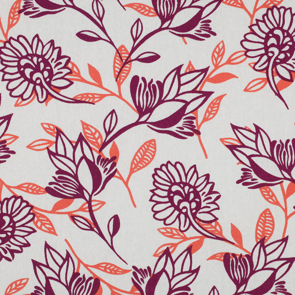 
                  
                    Offwhite linnen viscose met oranje en paarse bloemen en takjes.
                  
                