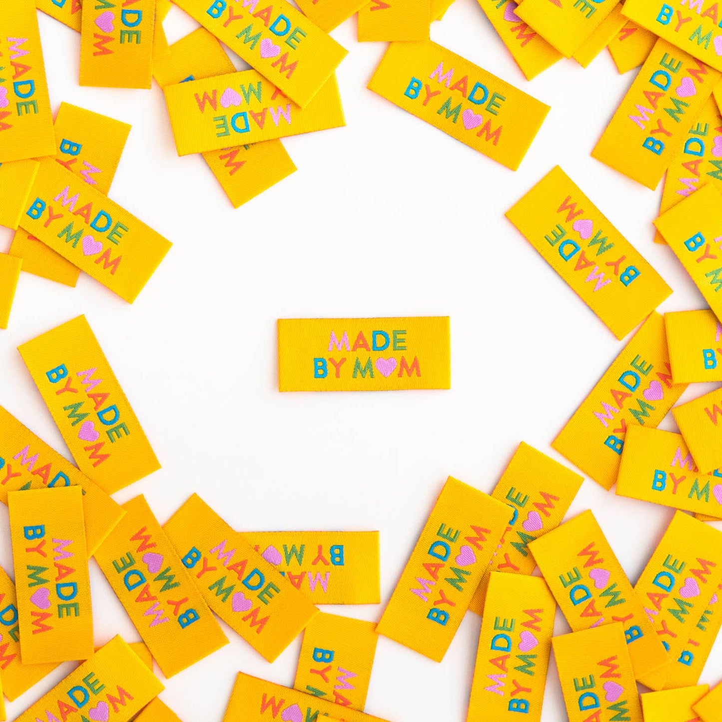 Made by mom kledinglabels om in kinderkleding te naaien.