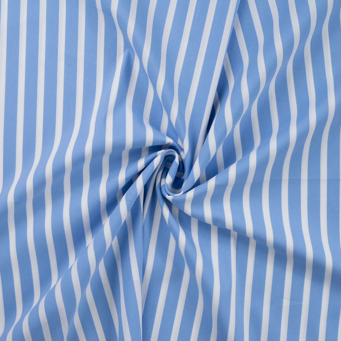 Blauw wit gestreepte katoenen nylon stof.