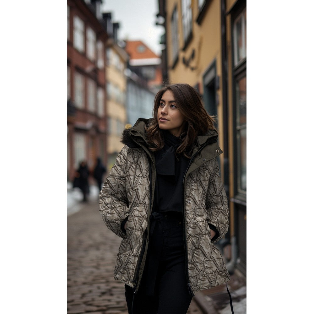 Jas gemaakt van  gewatteerde stepped stof.