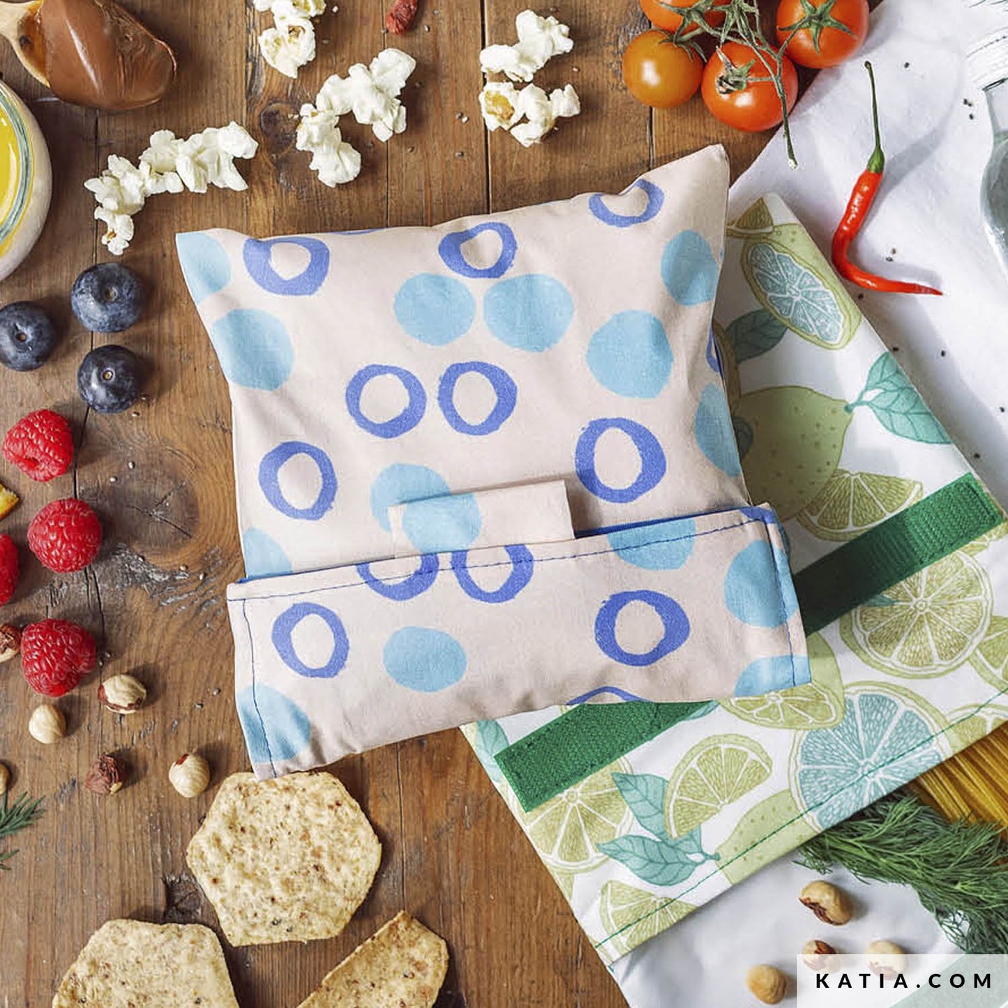 Voedsel bewaartasjes gemaakt met aan de binnenkant eat and sew plastic.