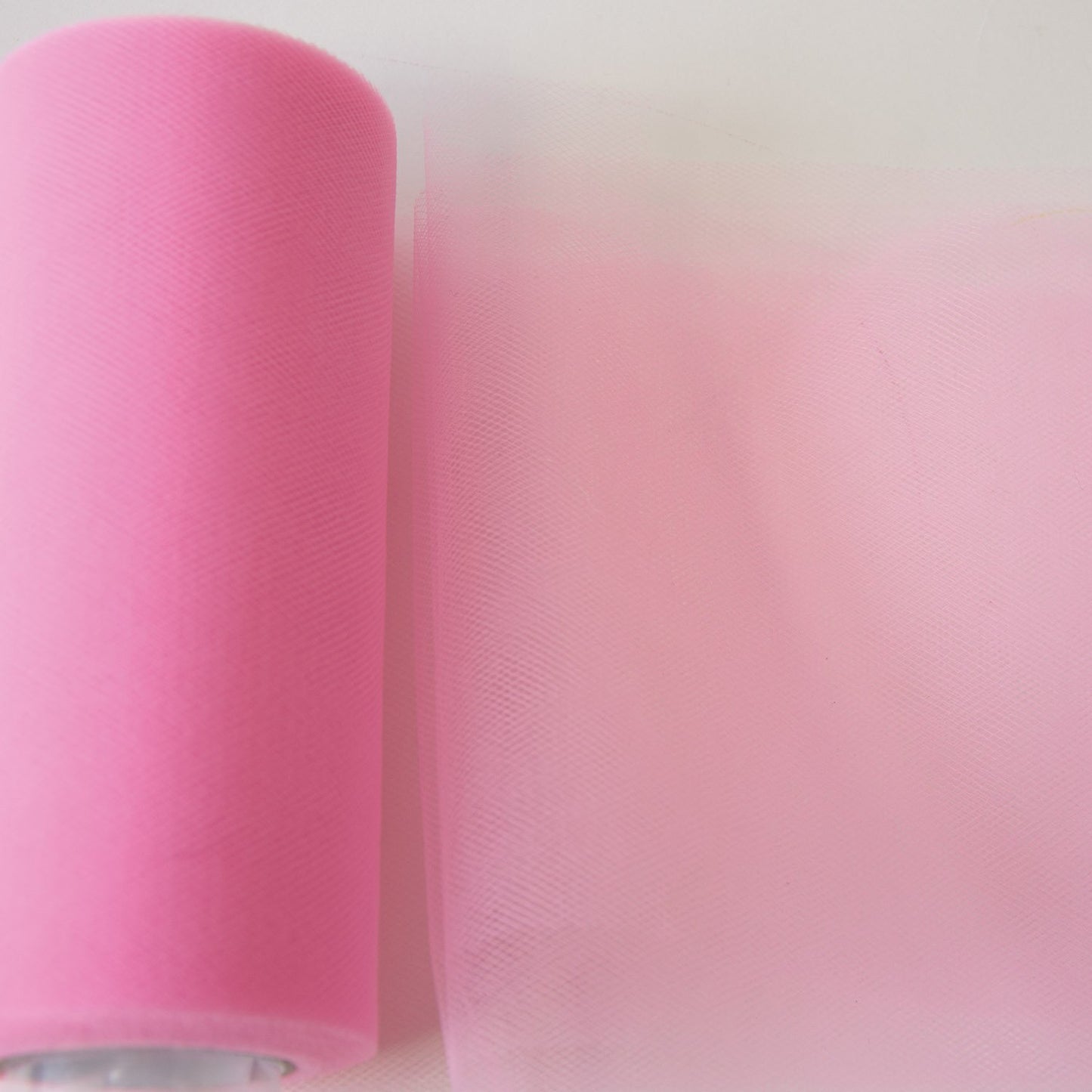 Rol tule in de kleur marshmallow roze.