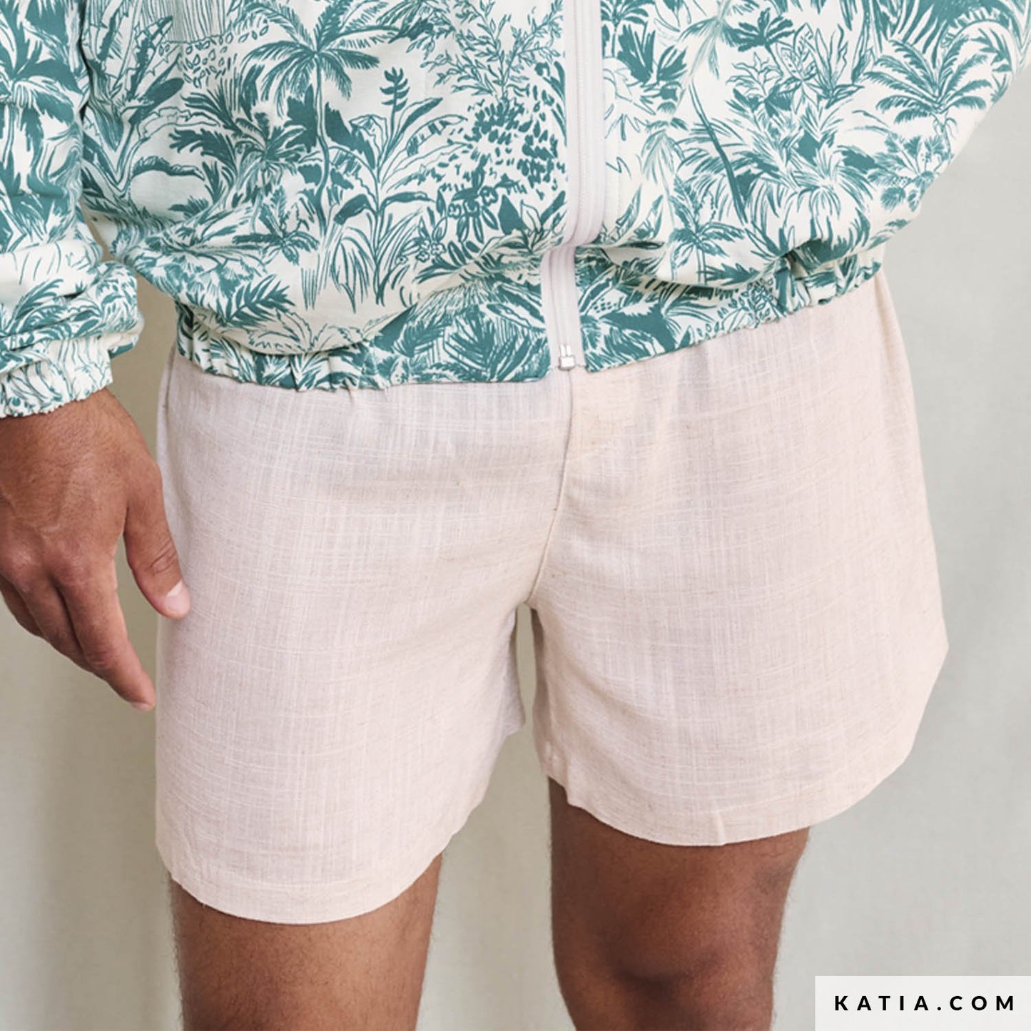 Korte broek gemaakt van linnen viscose slub.